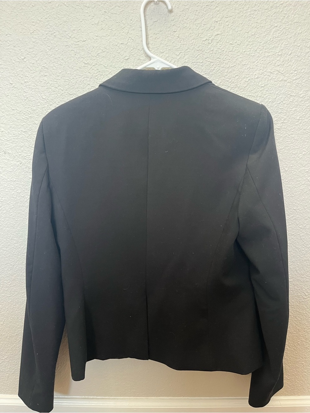 Blazer - Picture 4 of 7